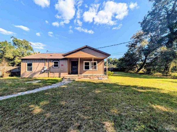 4216 Sapphire Ln, Pace, FL 32571