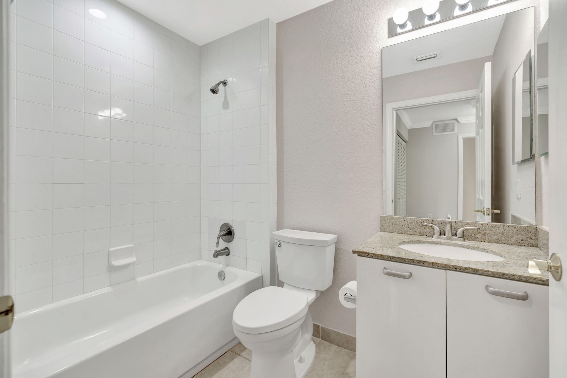 40 SE Sedona Circle, Unit 104, Stuart, FL 34994 Photo