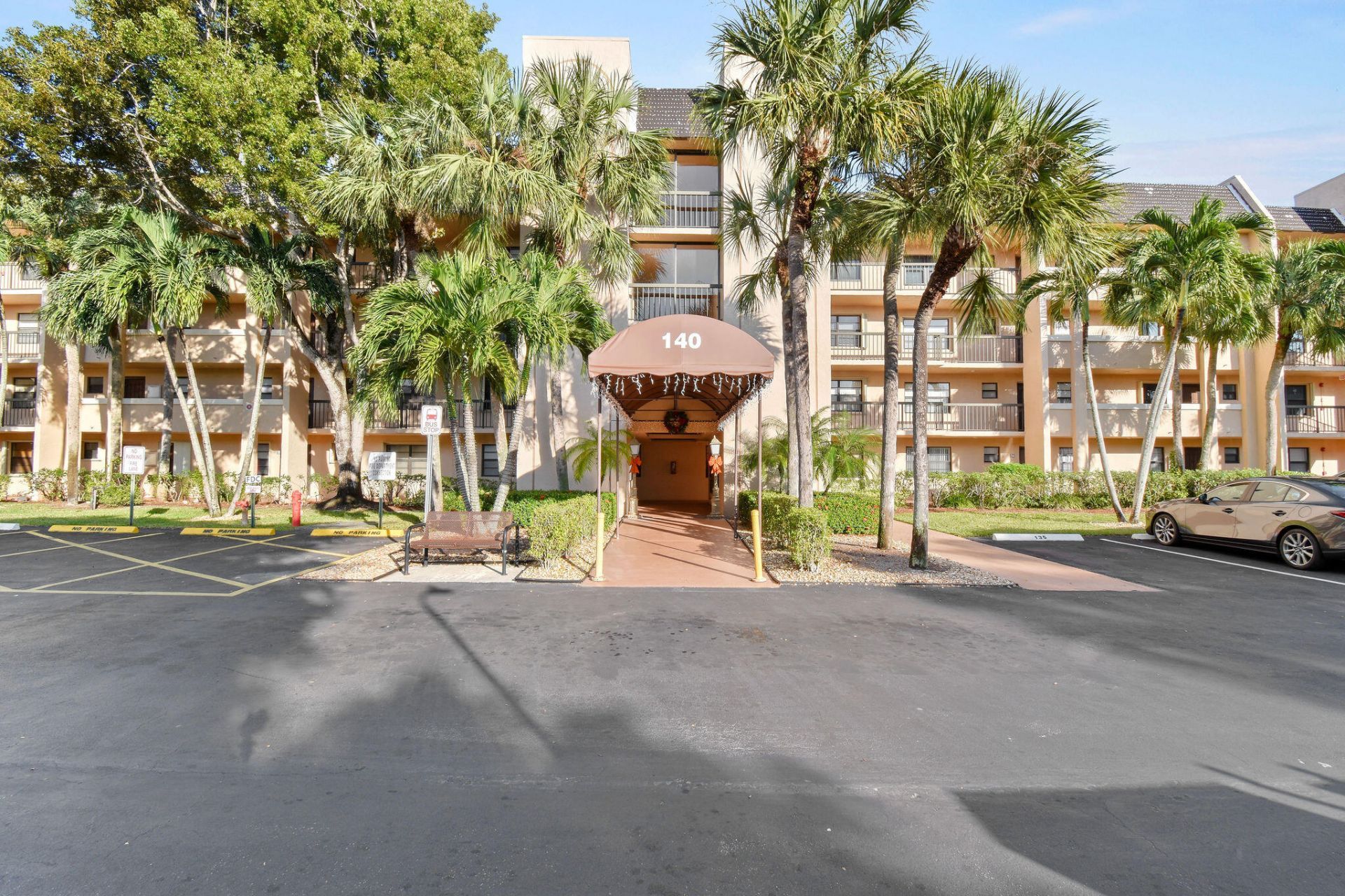 140 Lake Nancy Lane, Unit 112, West Palm Beach, FL 33411 Photo