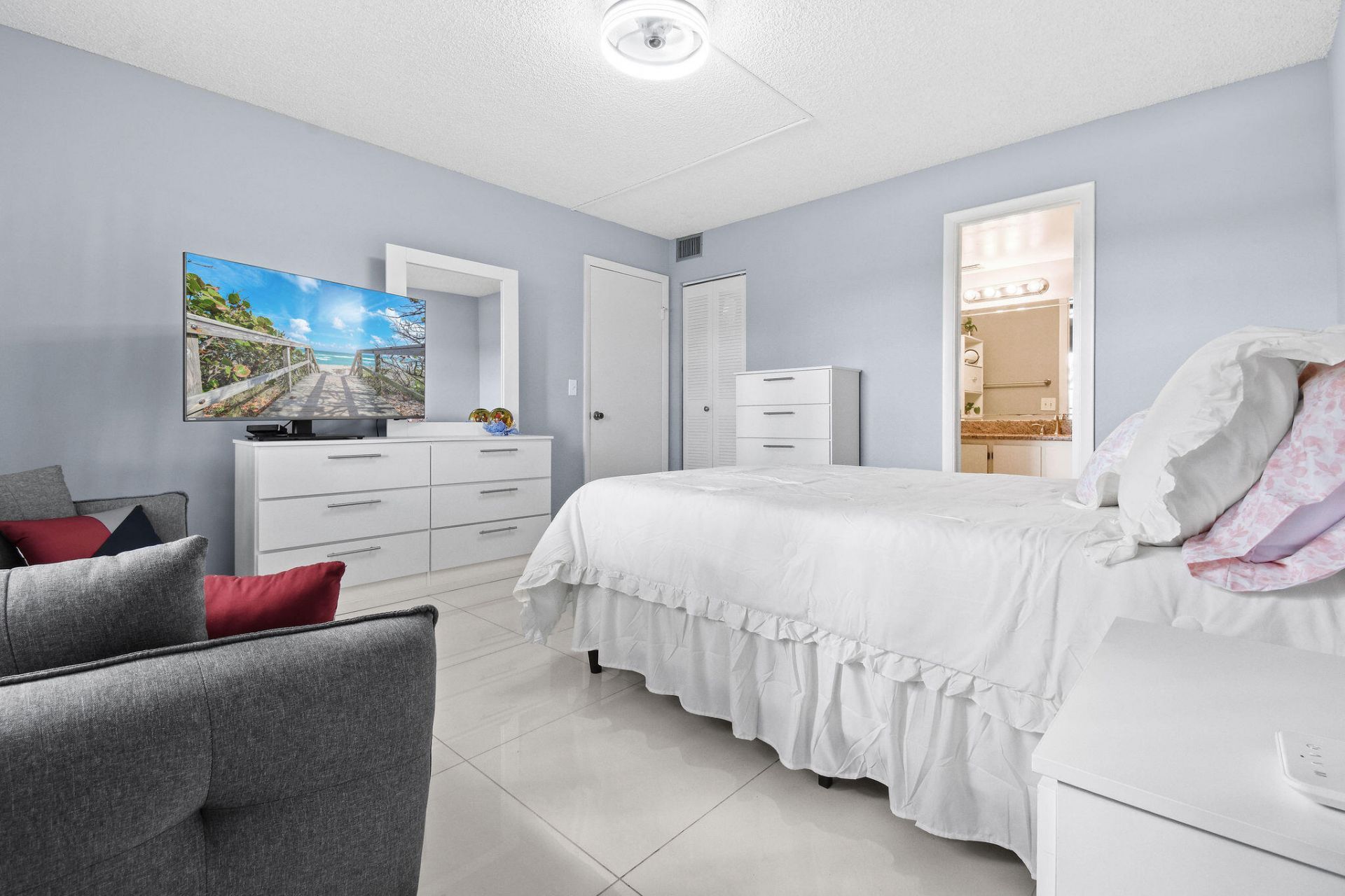 140 Lake Nancy Lane, Unit 112, West Palm Beach, FL 33411 Photo