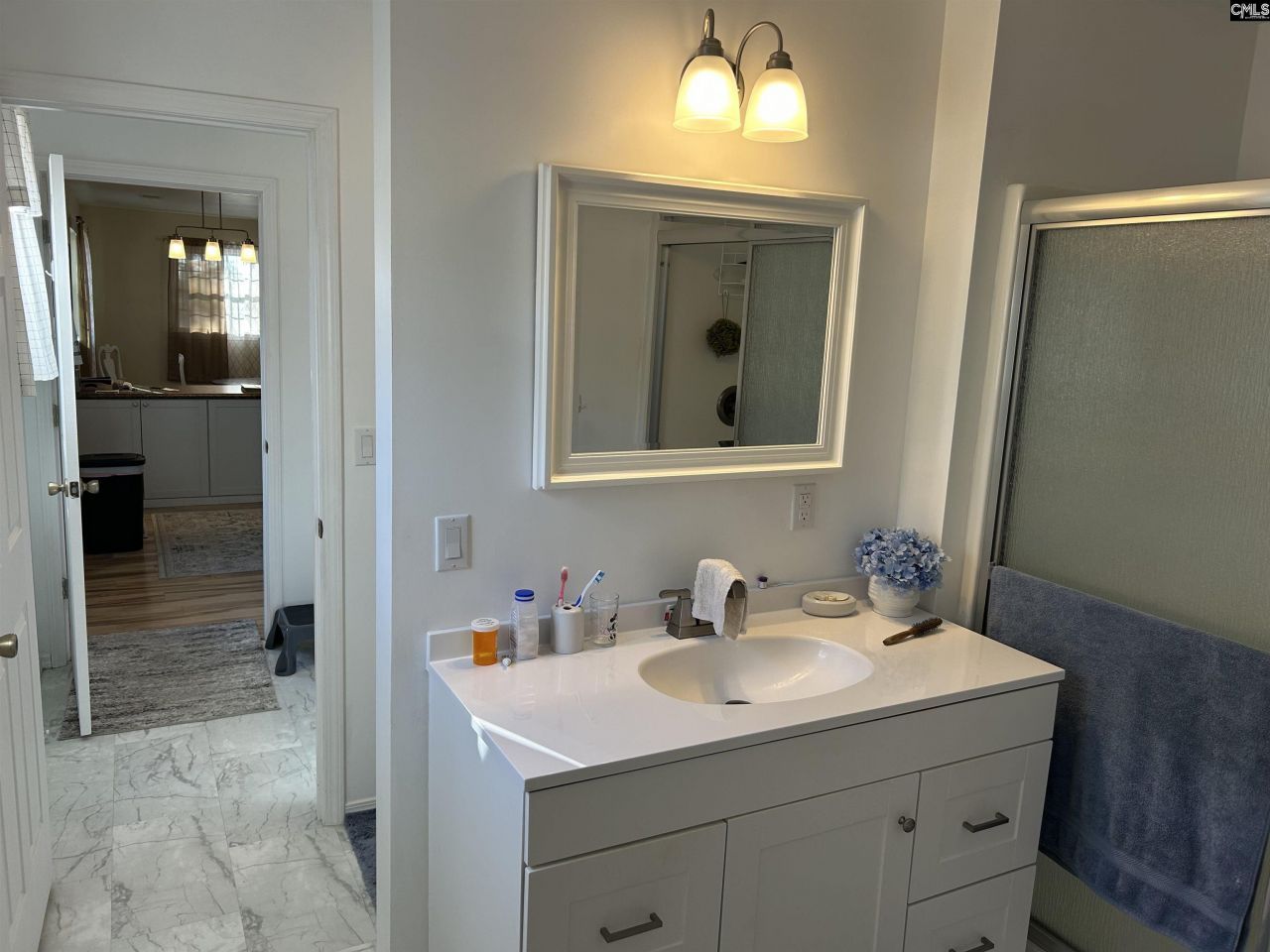 2533 B Watson Street Photo 11