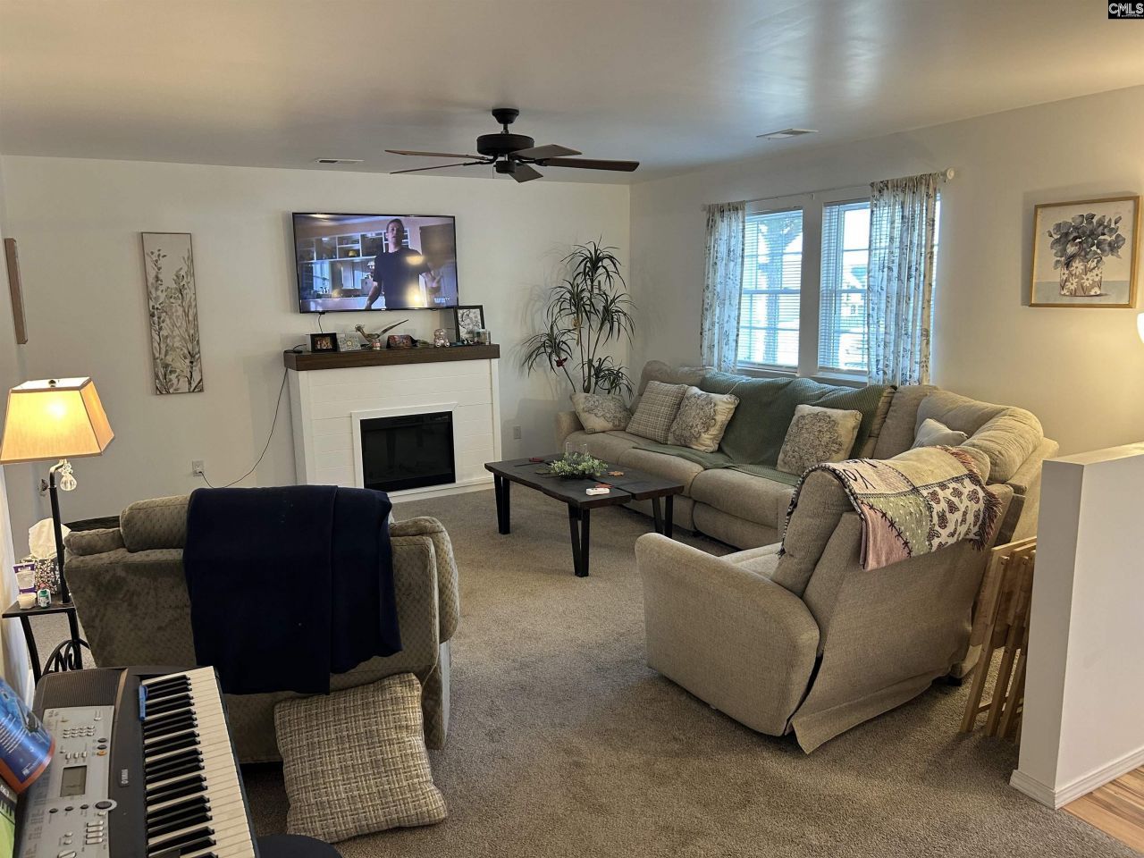 2533 B Watson Street Photo 4