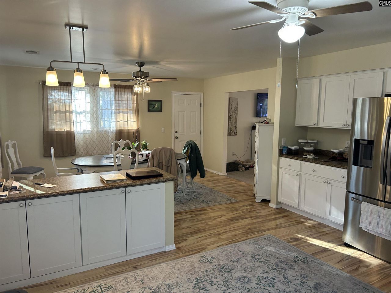 2533 B Watson Street Photo 7