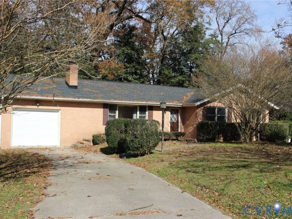 1400 Covington Road , Colonial Heights, VA 23834