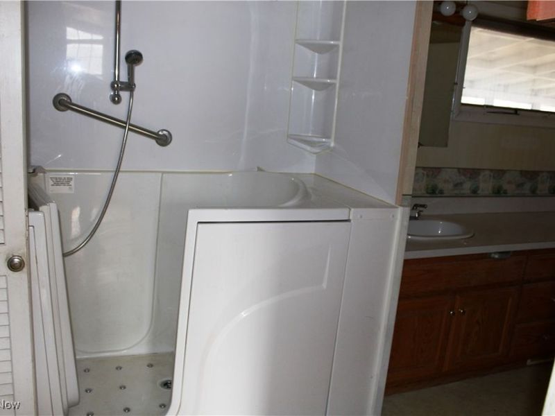 27 E Main Street, Lucas, OH 44843 Photo 13