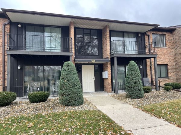 22453 Pleasant Drive, Unit 13, Richton Park, IL 60471