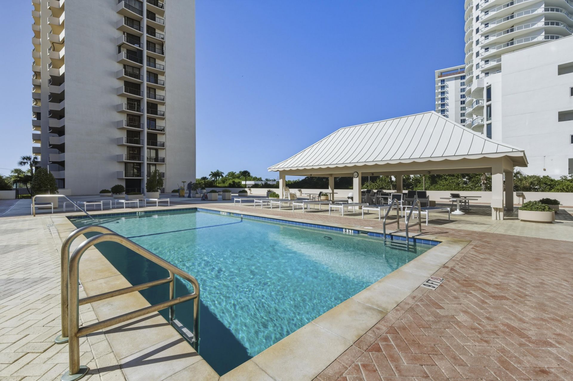 4200 N Ocean Drive, Unit 1-1705, Singer Island, FL 33404 Photo
