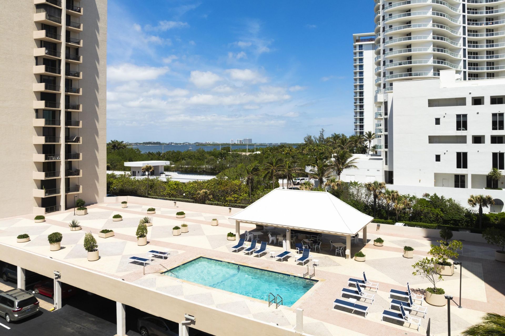4200 N Ocean Drive, Unit 1-1705, Singer Island, FL 33404 Photo