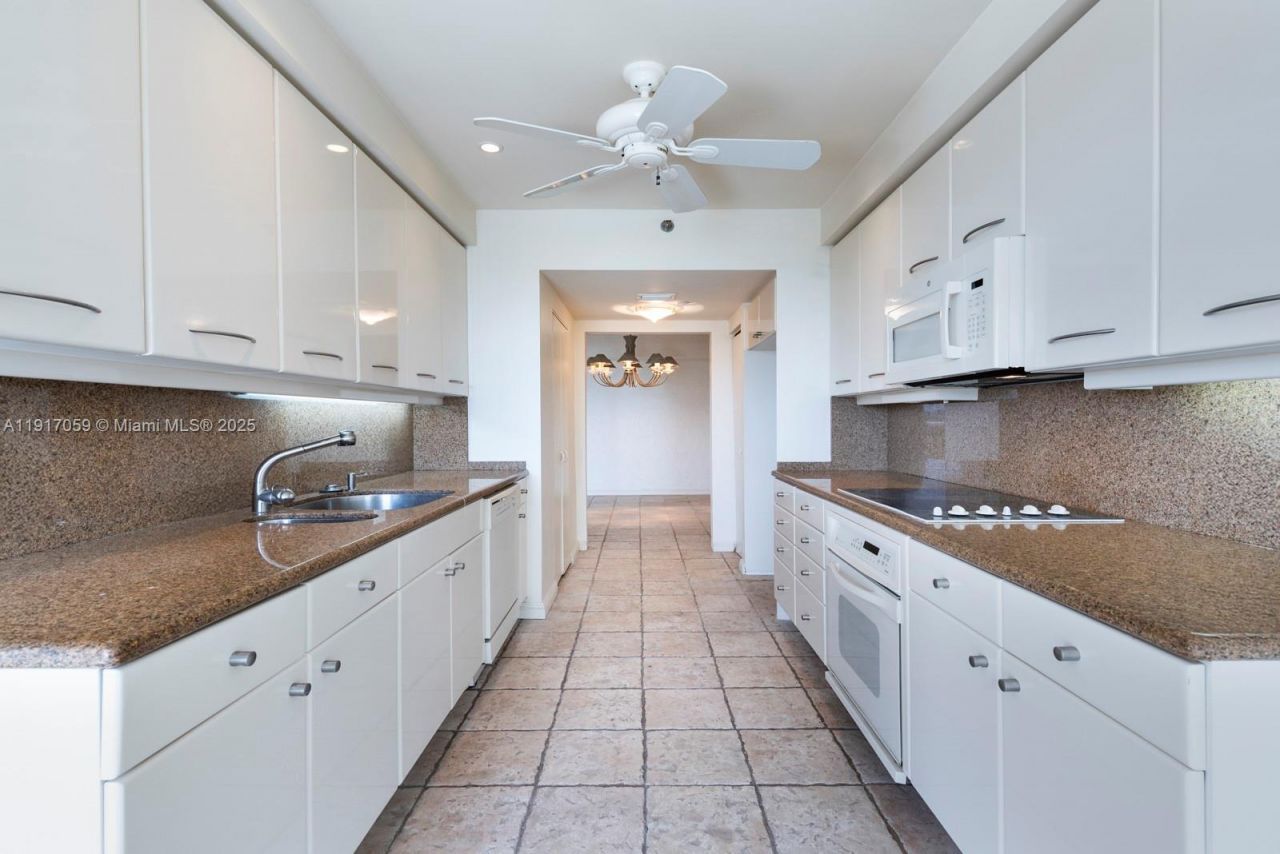 20281 E Country Club Dr, Unit 1009, Aventura, FL 33180 Photo