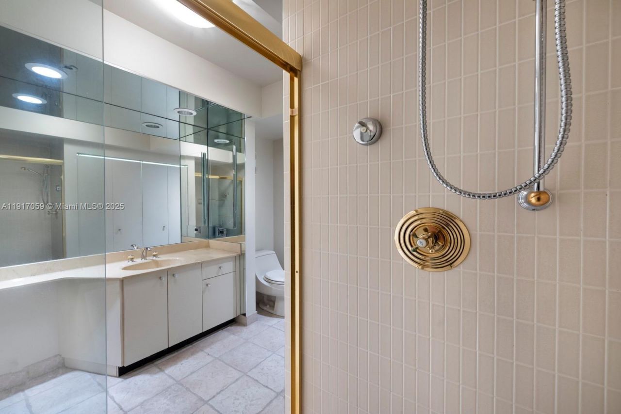 20281 E Country Club Dr, Unit 1009, Aventura, FL 33180 Photo