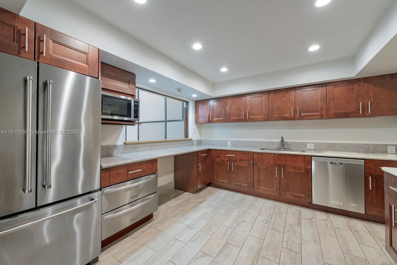 20281 E Country Club Dr, Unit 1009, Aventura, FL 33180 Photo