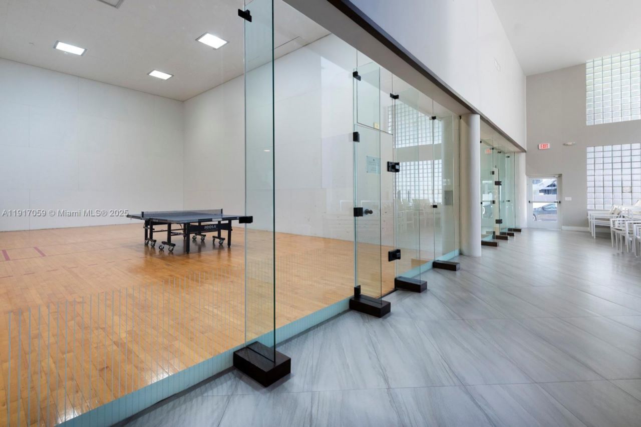 20281 E Country Club Dr, Unit 1009, Aventura, FL 33180 Photo