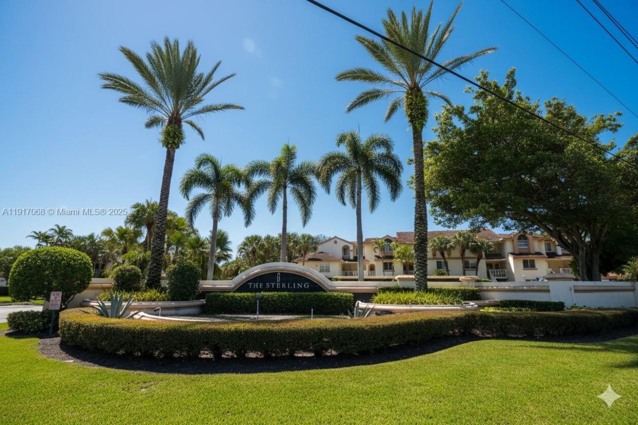 14104 Glenmoor Dr, Unit 14104, West Palm Beach, FL 33409 Photo