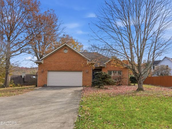 92 N Claymore Lane, Oak Ridge, TN 37830