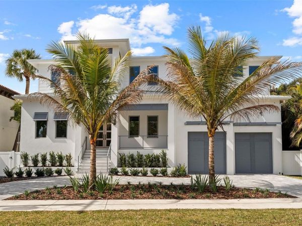 423 S ROYAL POINCIANA DRIVE, TAMPA, FL 33609