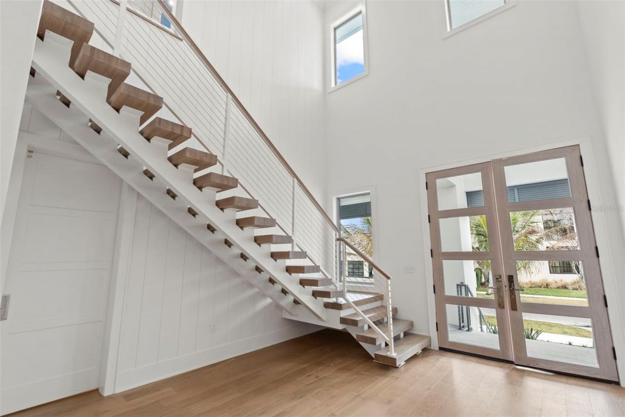 423 S Royal Poinciana Drive, Tampa, FL 33609 Photo