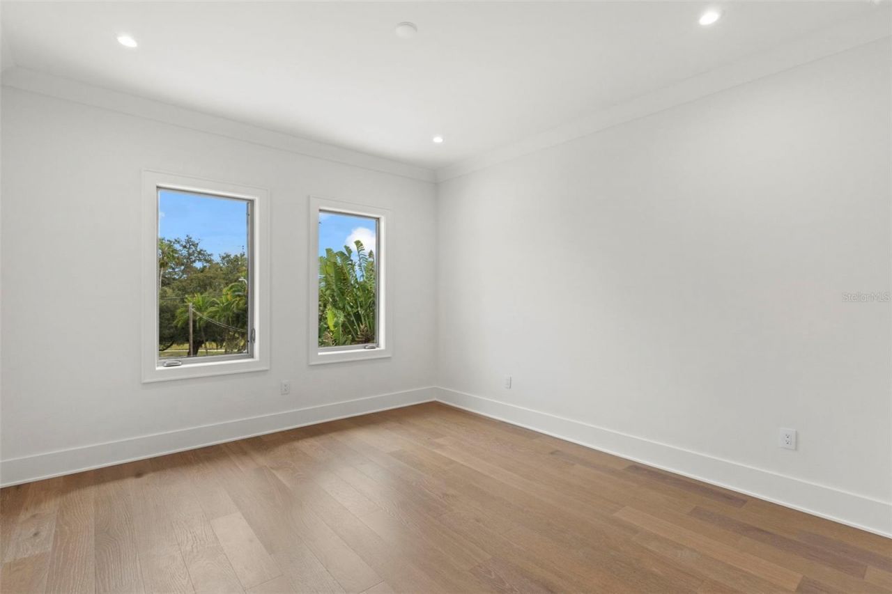 423 S Royal Poinciana Drive, Tampa, FL 33609 Photo