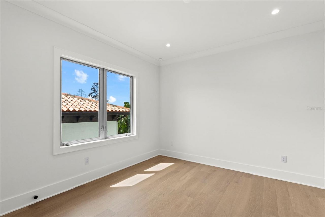 423 S Royal Poinciana Drive, Tampa, FL 33609 Photo