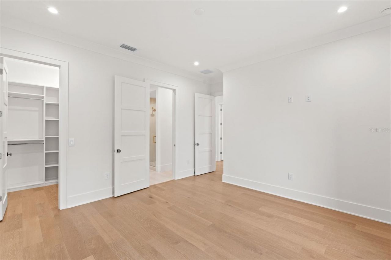 423 S Royal Poinciana Drive, Tampa, FL 33609 Photo