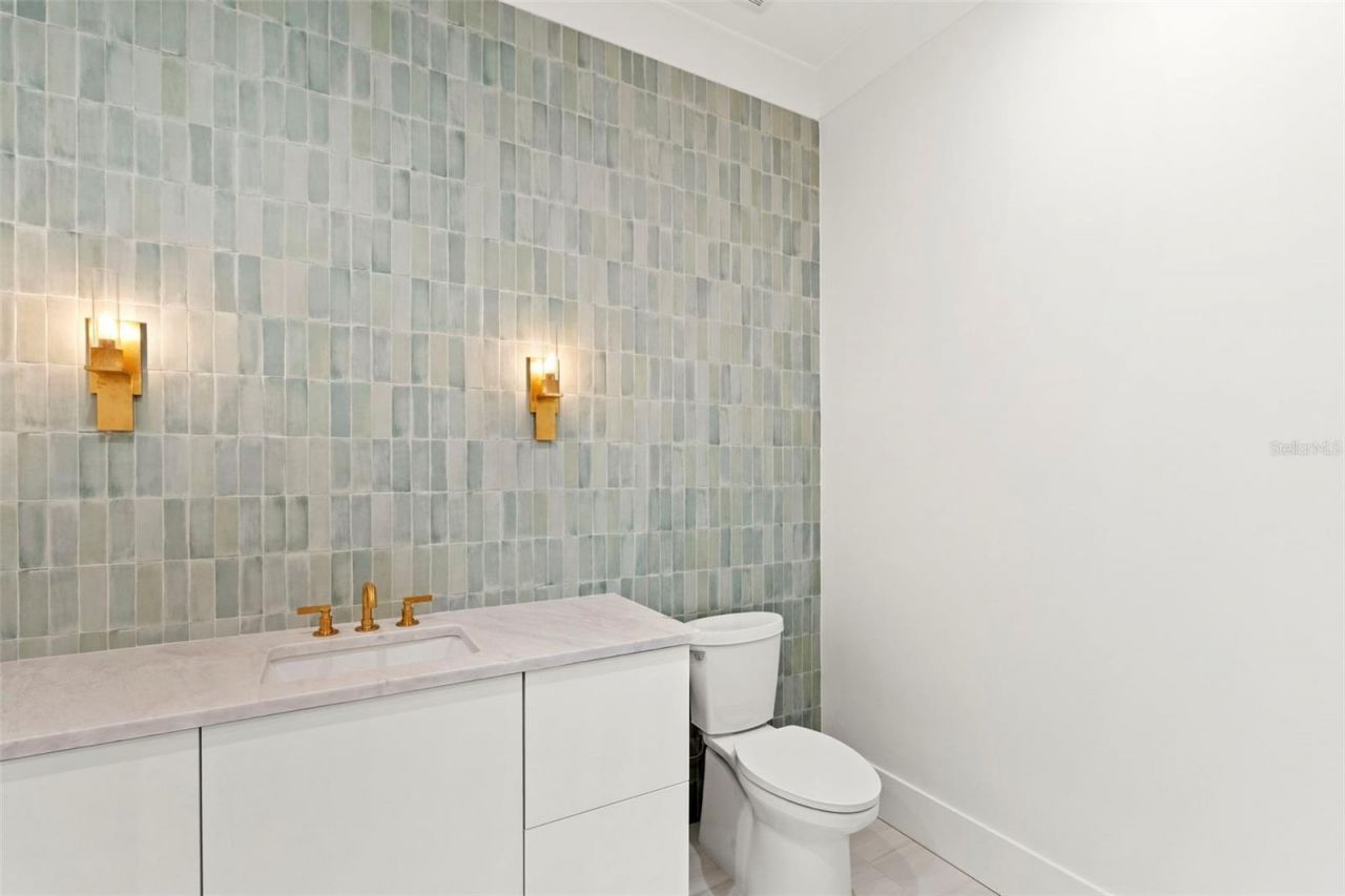 423 S Royal Poinciana Drive, Tampa, FL 33609 Photo