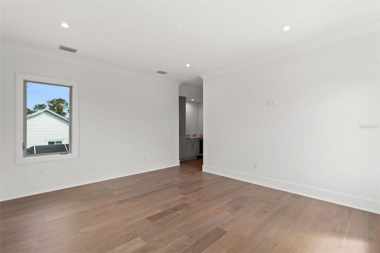 423 S Royal Poinciana Drive, Tampa, FL 33609 Photo