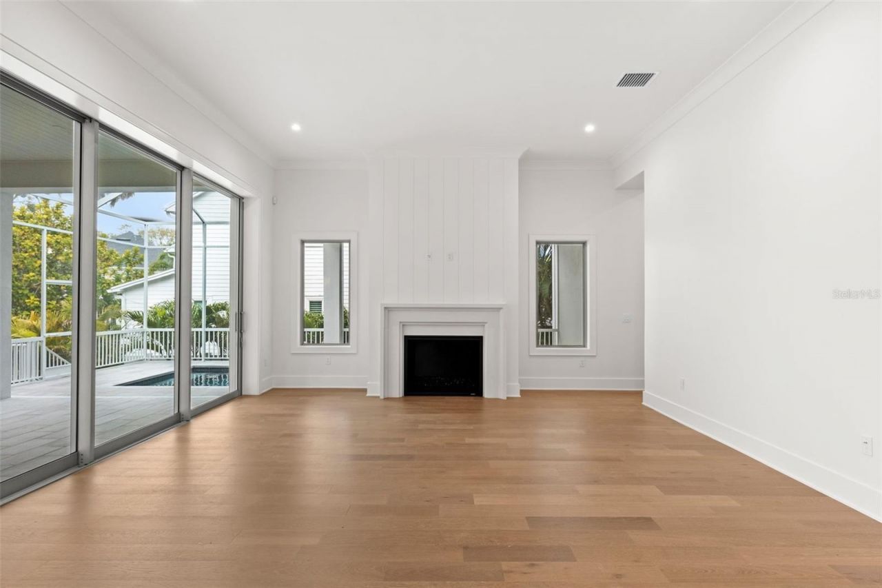 423 S Royal Poinciana Drive, Tampa, FL 33609 Photo