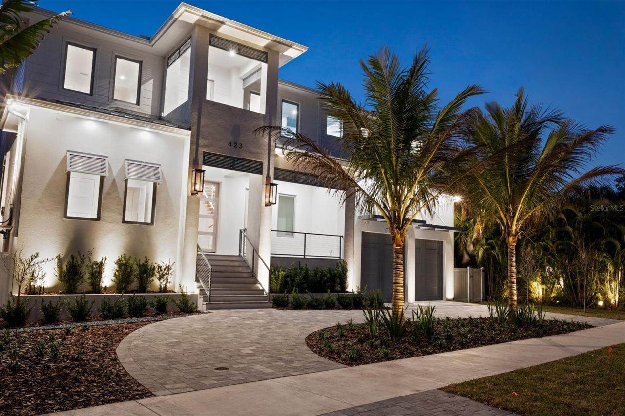 423 S Royal Poinciana Drive, Tampa, FL 33609 Photo