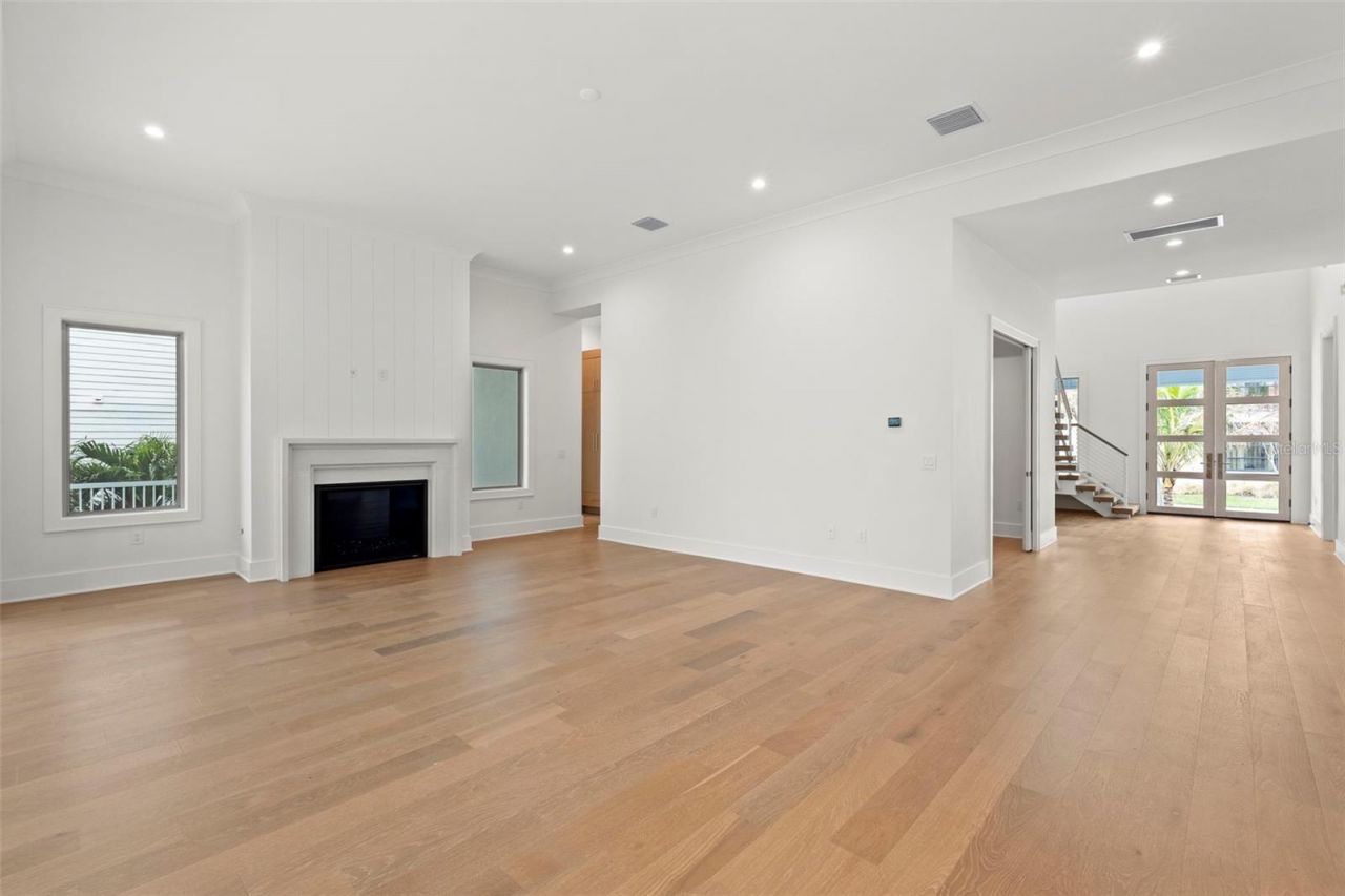 423 S Royal Poinciana Drive, Tampa, FL 33609 Photo