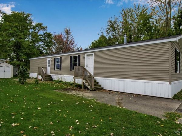 2 Pebbleridge Drive, Medina, NY 14103