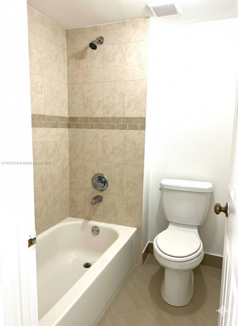 16531 Blatt Blvd, Unit 101, Weston, FL 33326 Photo