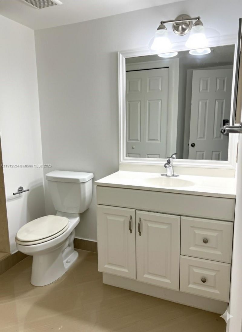 16531 Blatt Blvd, Unit 101, Weston, FL 33326 Photo