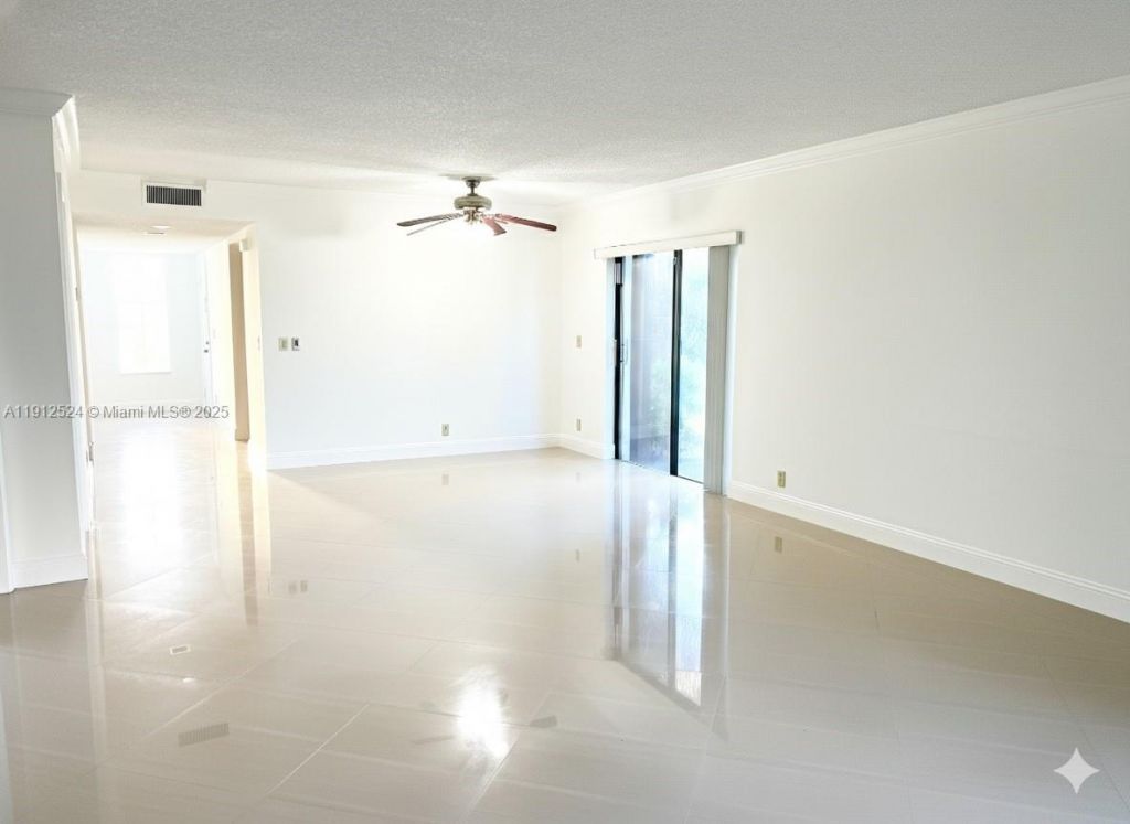 16531 Blatt Blvd, Unit 101, Weston, FL 33326 Photo