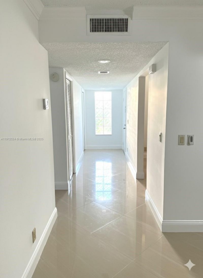 16531 Blatt Blvd, Unit 101, Weston, FL 33326 Photo