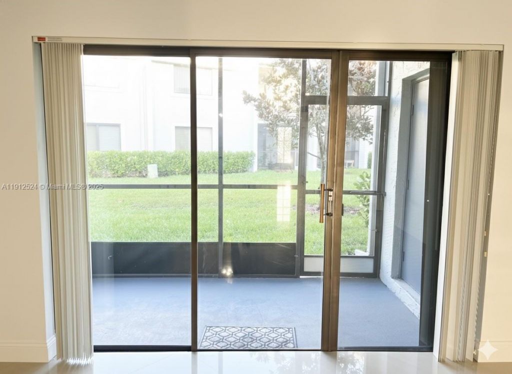 16531 Blatt Blvd, Unit 101, Weston, FL 33326 Photo