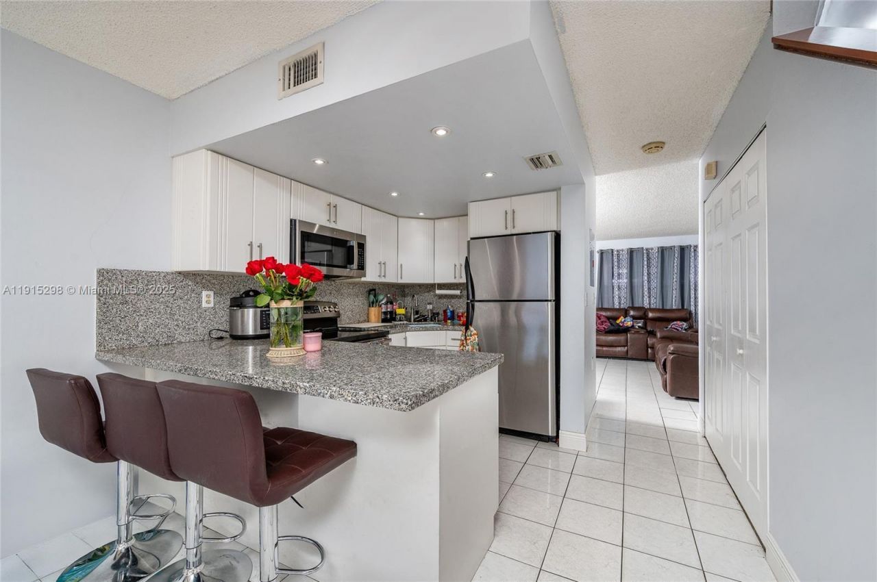 5437 W 21st Ave, Unit 51, Hialeah, FL 33016 Photo