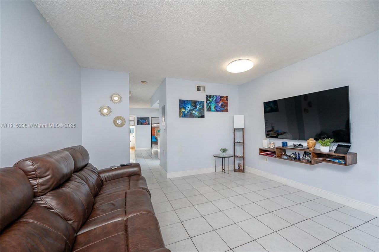 5437 W 21st Ave, Unit 51, Hialeah, FL 33016 Photo