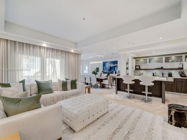 1413 Sunset Harbour Dr, Unit 208, Miami Beach, FL 33139