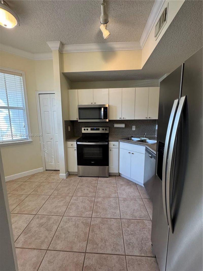 10159 NW 43rd Ter, Doral, FL 33178 Photo