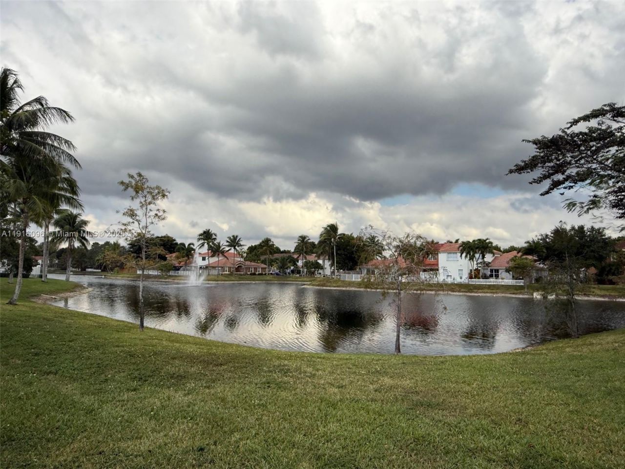 16420 SW 48th Ter, Miami, FL 33185 Photo