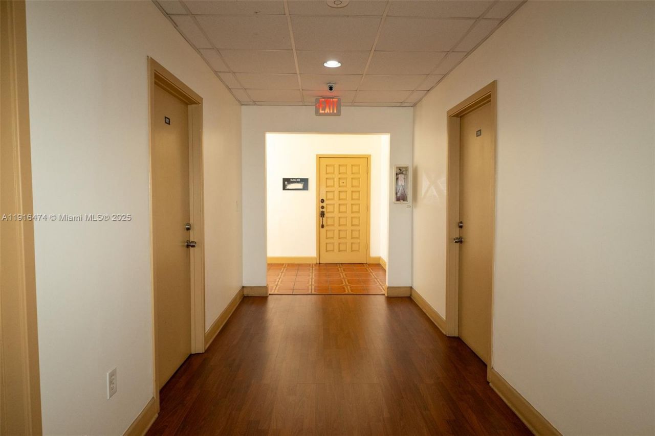 1450 NW 17th Ave, Miami, FL 33125 Photo