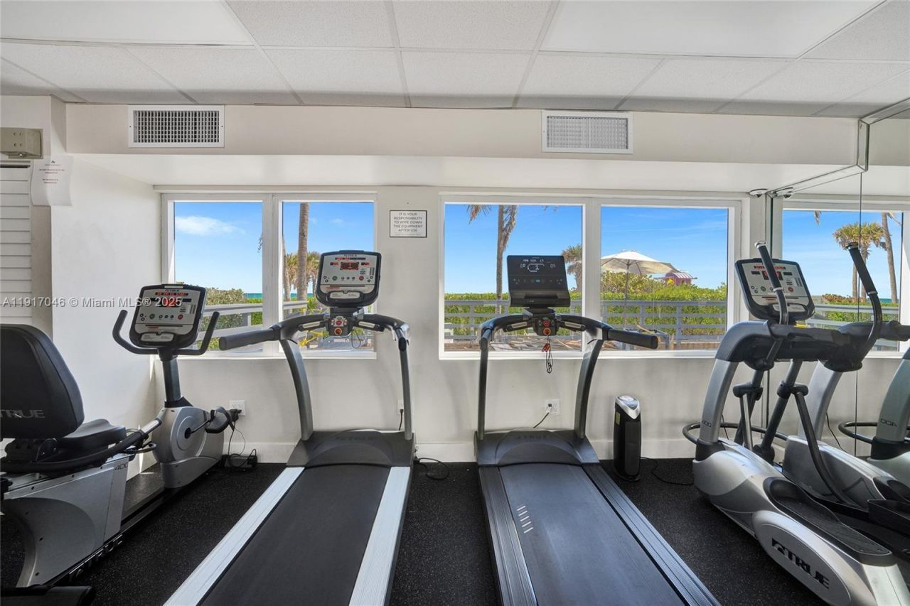 5005 Collins Ave, Unit 707, Miami Beach, FL 33140 Photo