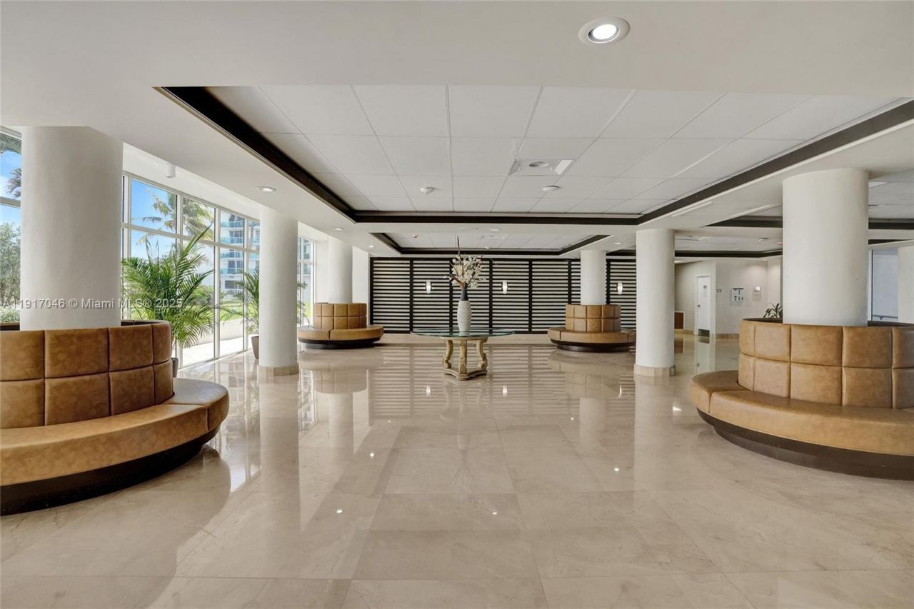 5005 Collins Ave, Unit 707, Miami Beach, FL 33140 Photo