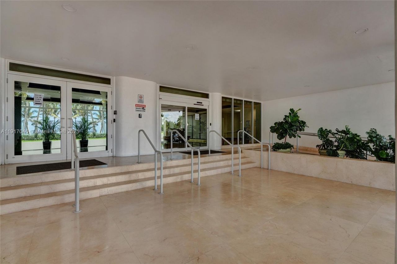5005 Collins Ave, Unit 707, Miami Beach, FL 33140 Photo