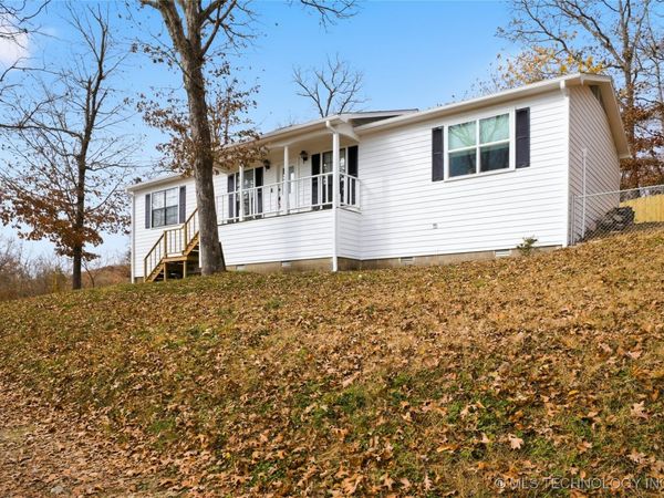 474677 E 611, Watts, OK 74964