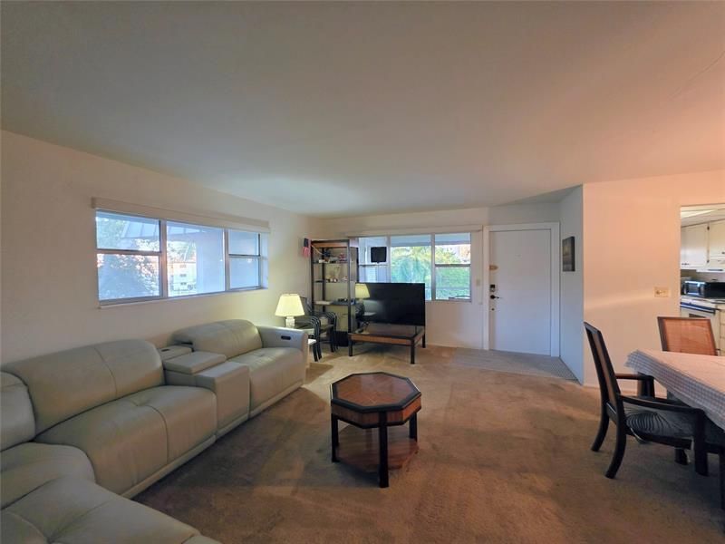 300 Layne Boulevard, Unit 301, Hallandale Beach, FL 33009 Photo