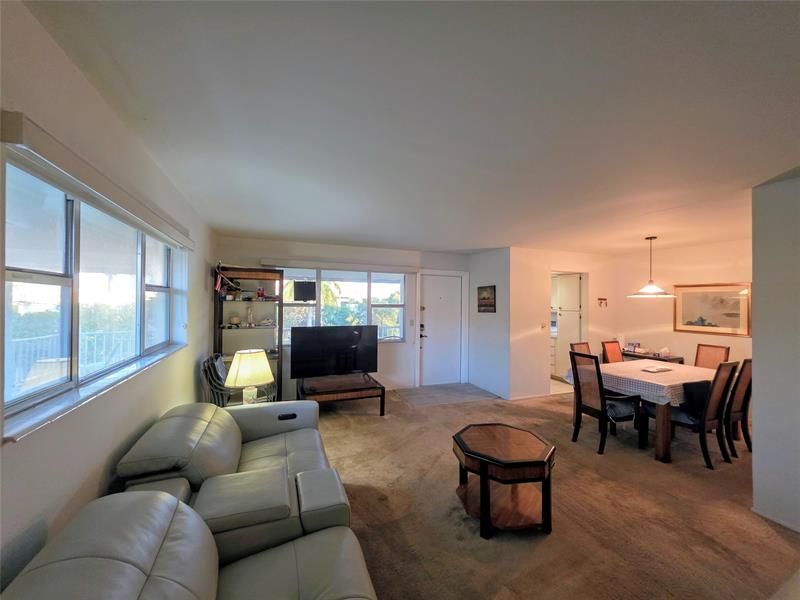 300 Layne Boulevard, Unit 301, Hallandale Beach, FL 33009 Photo