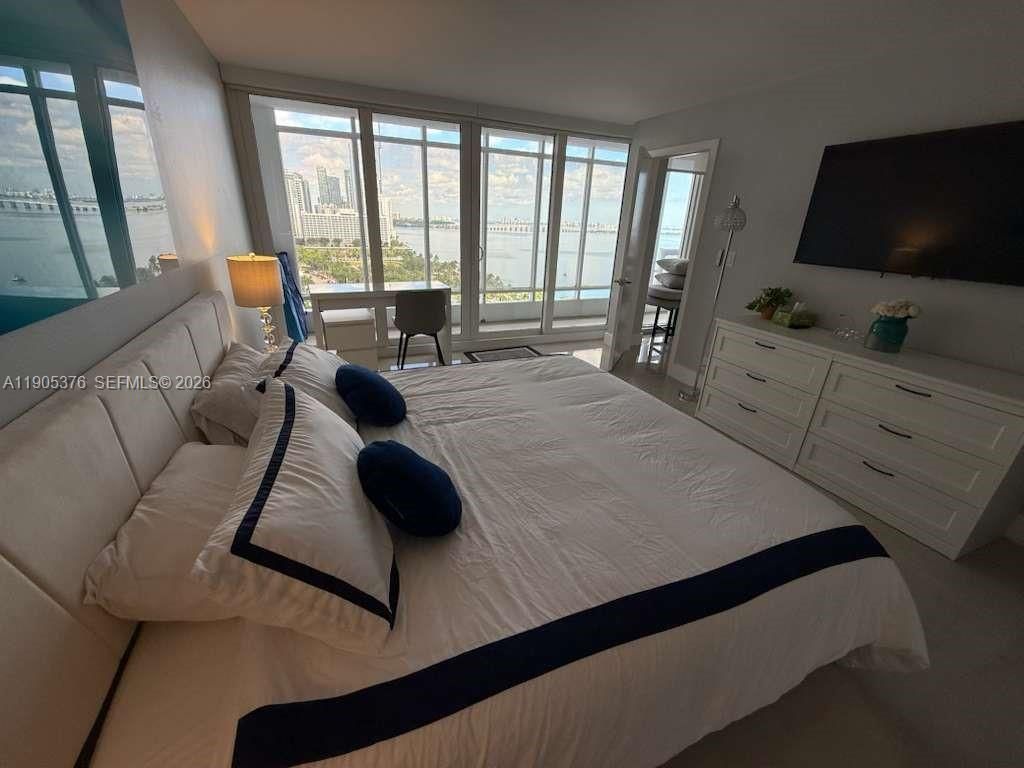 1717 N Bayshore Dr, Unit A-1840, Miami, FL 33132 Photo