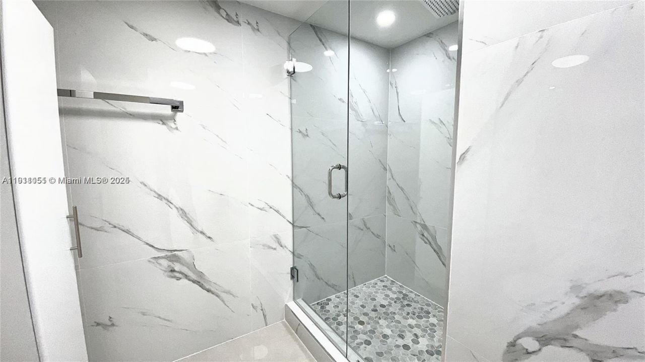 1717 N Bayshore Dr, Unit A-1950, Miami, FL 33132 Photo