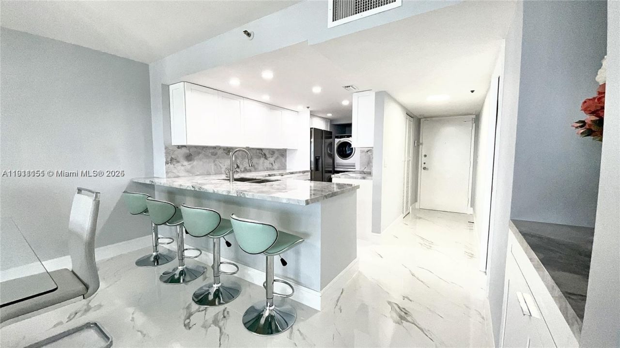 1717 N Bayshore Dr, Unit A-1950, Miami, FL 33132 Photo