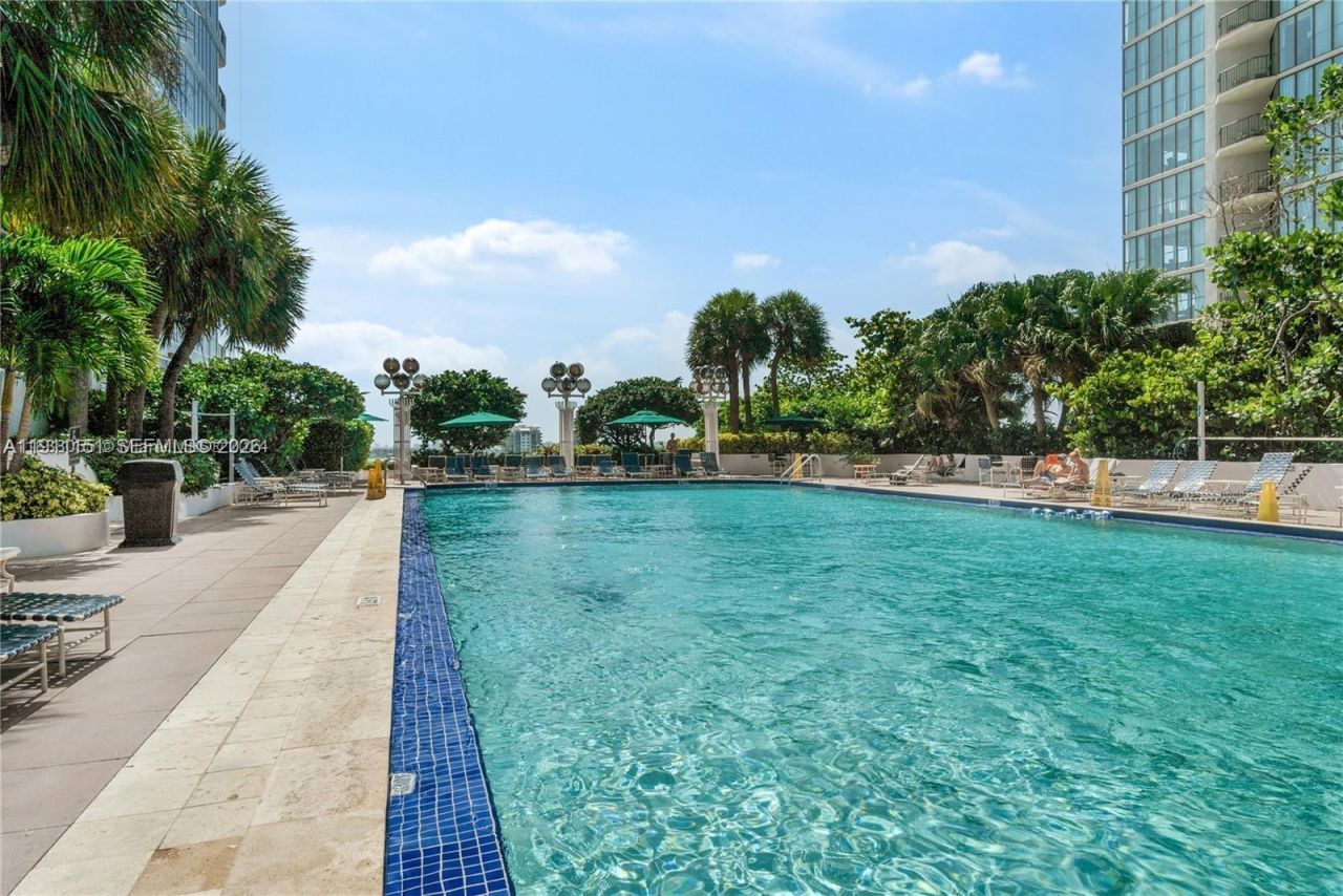 1717 N Bayshore Dr, Unit A-1950, Miami, FL 33132 Photo